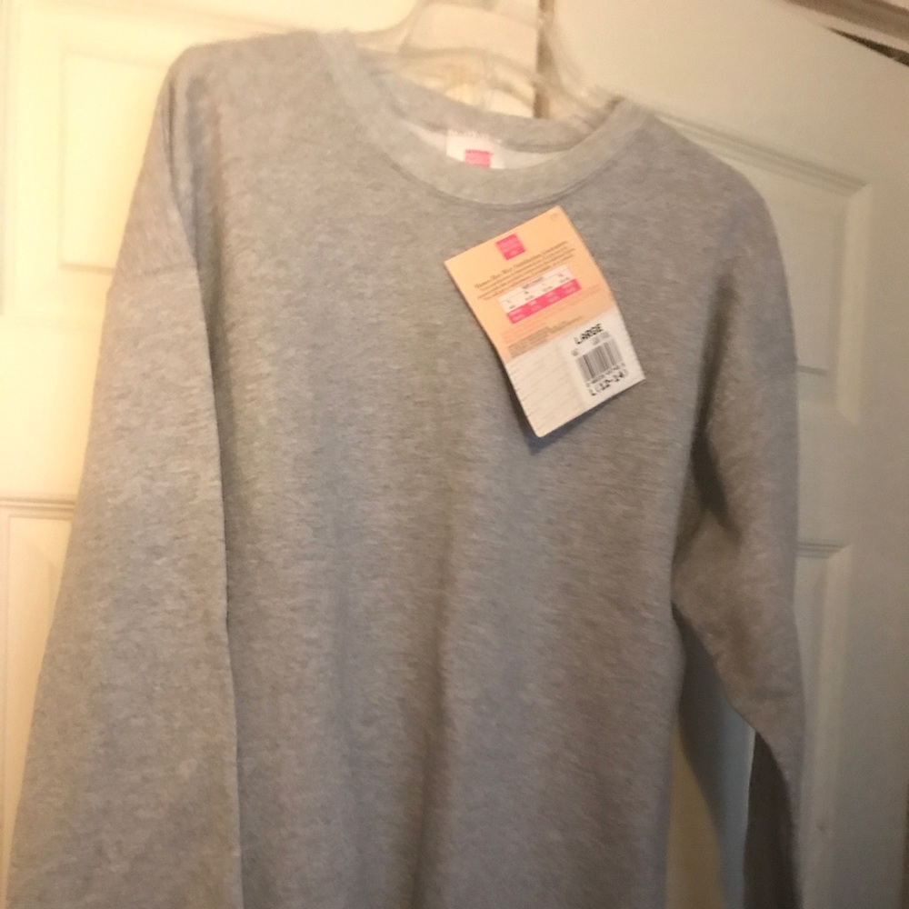 Hanes Her Way gray sweatshirt - new with tags L